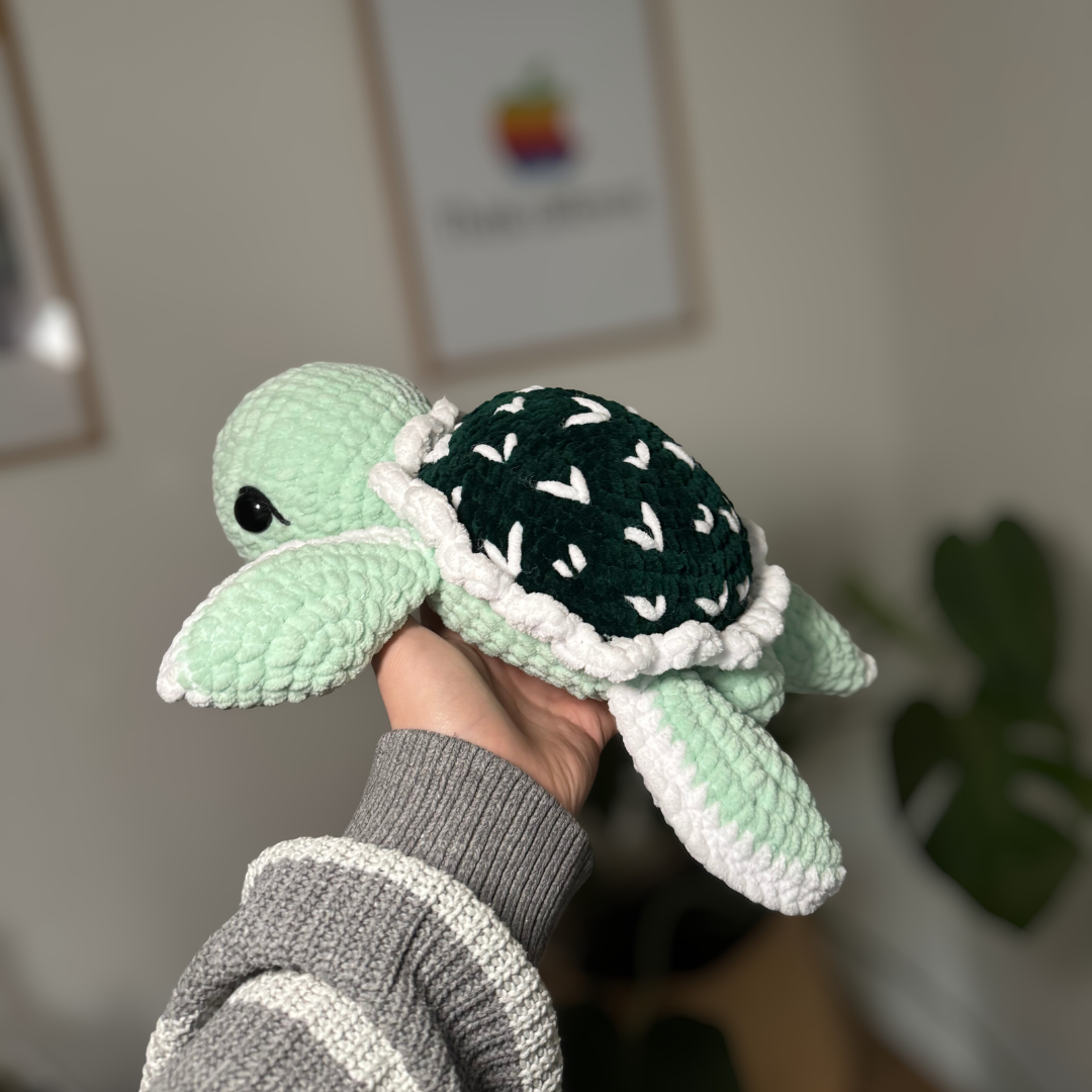 Medium Herz Schildi Plushie 🐢