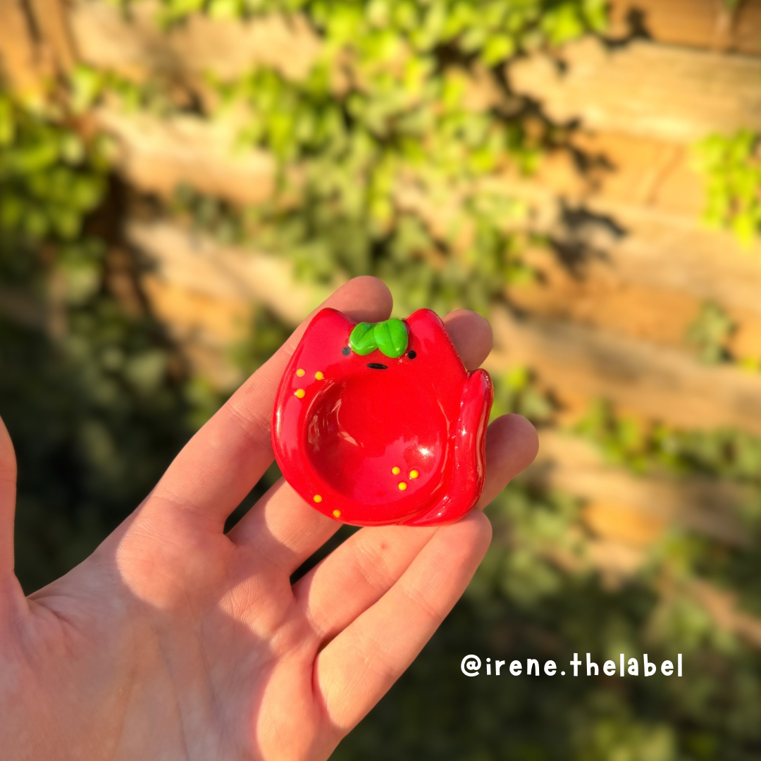 Worrystone “Strawberry Cat”